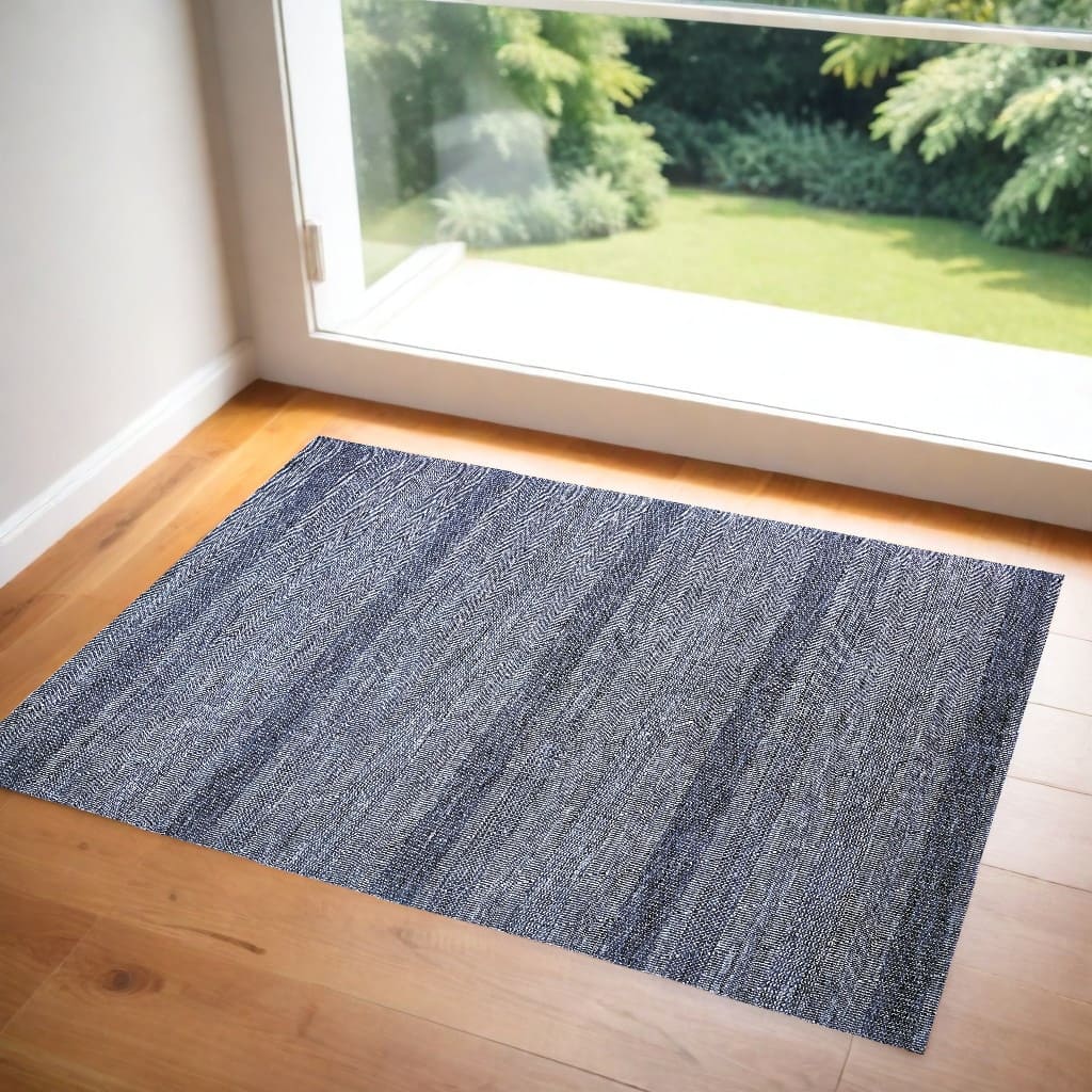 Xiro Traditional Soft Area Rug By HomeRoots - 2' x 3'