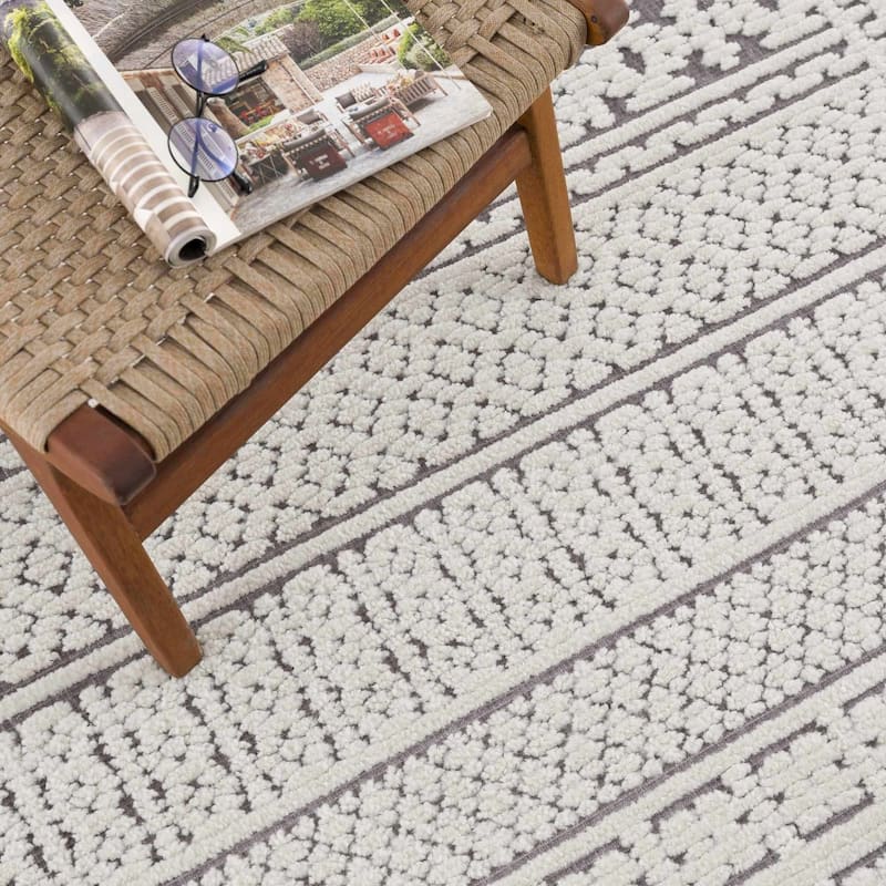 Hauteloom Bahar Living Room, Bedroom Machine Washable Area Rug - White, Off White - 2' x 2'10"