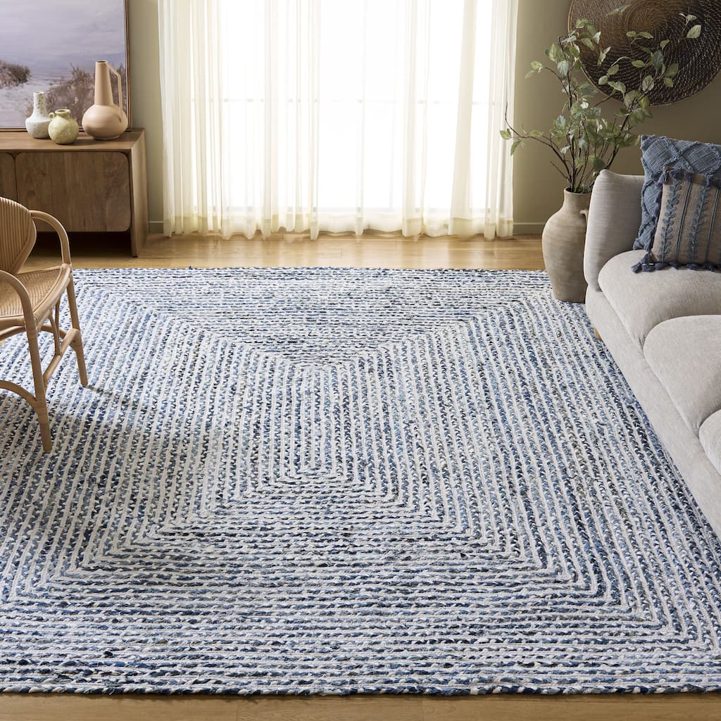 SAFAVIEH Handmade Braided Tadako Cotton Rug