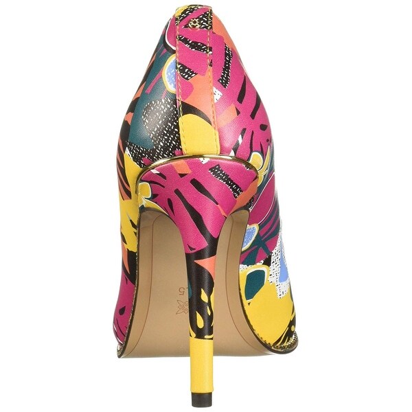 bcbg harleigh pump