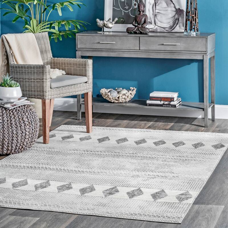Nuloom Mosaic Tribal Stripes Solid Area Rug - 4'1" x 6' - Grey - Rectangle