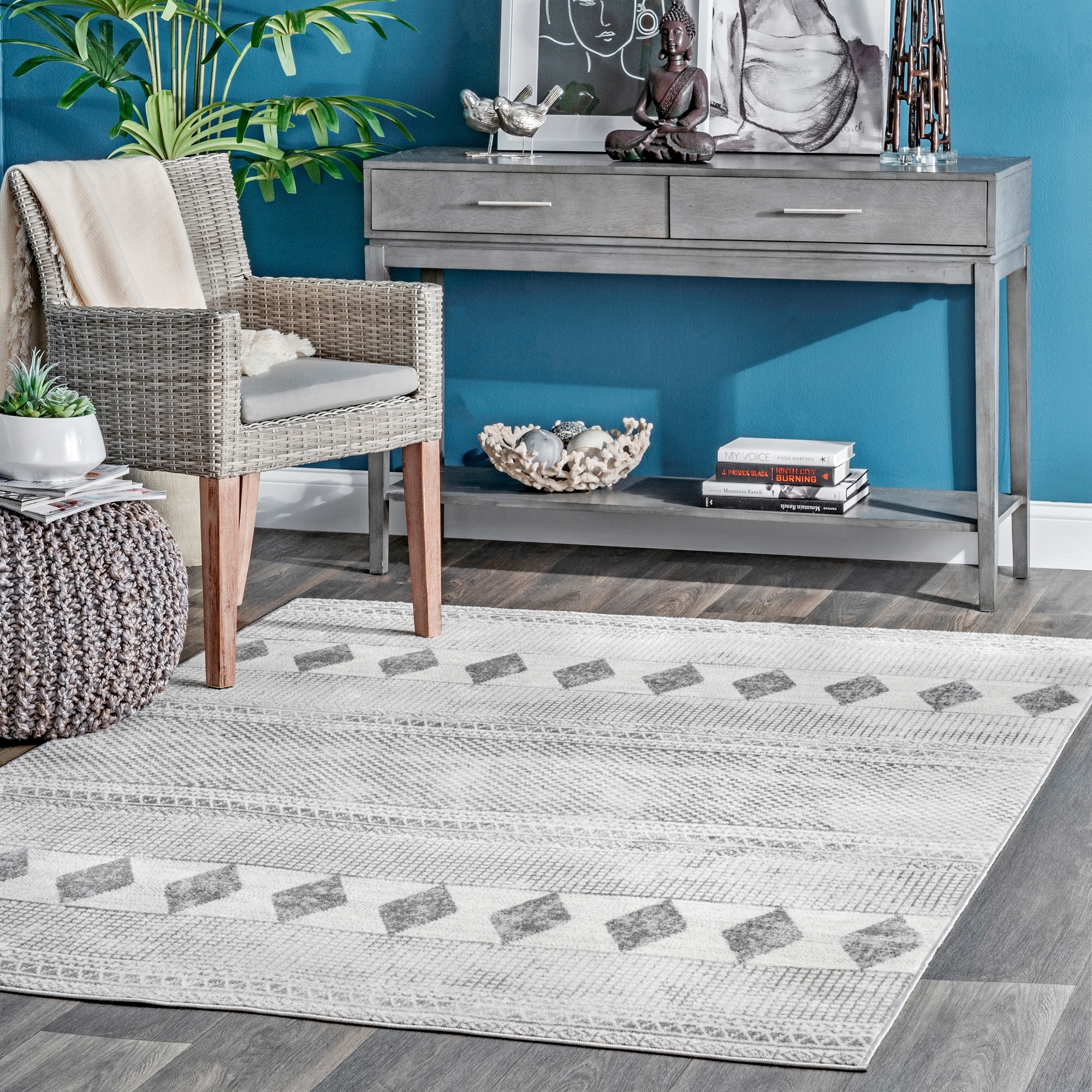 Nuloom Mosaic Tribal Stripes Solid Area Rug