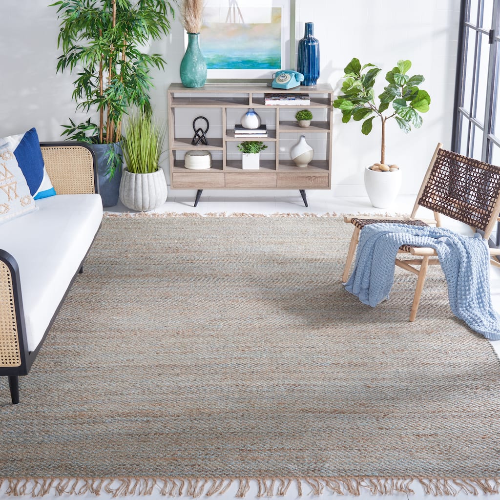SAFAVIEH Handmade Natural Fiber Blagovesta Jute Fringe Rug