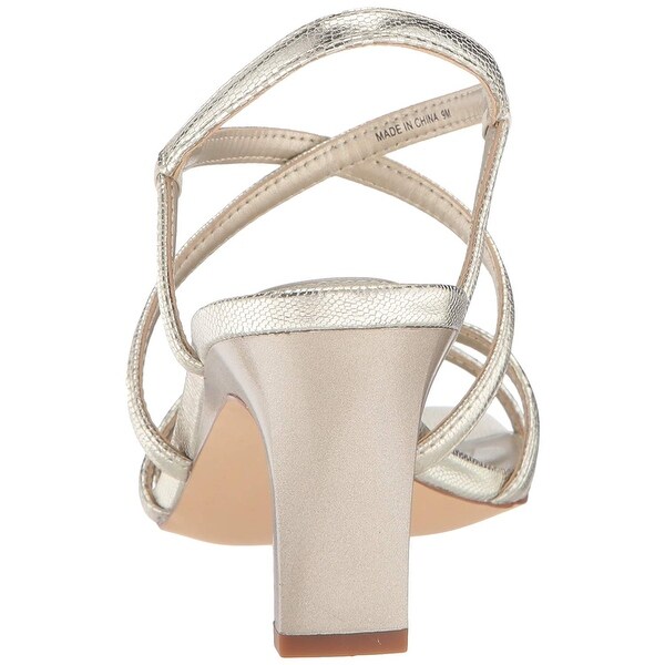 bandolino strappy sandals