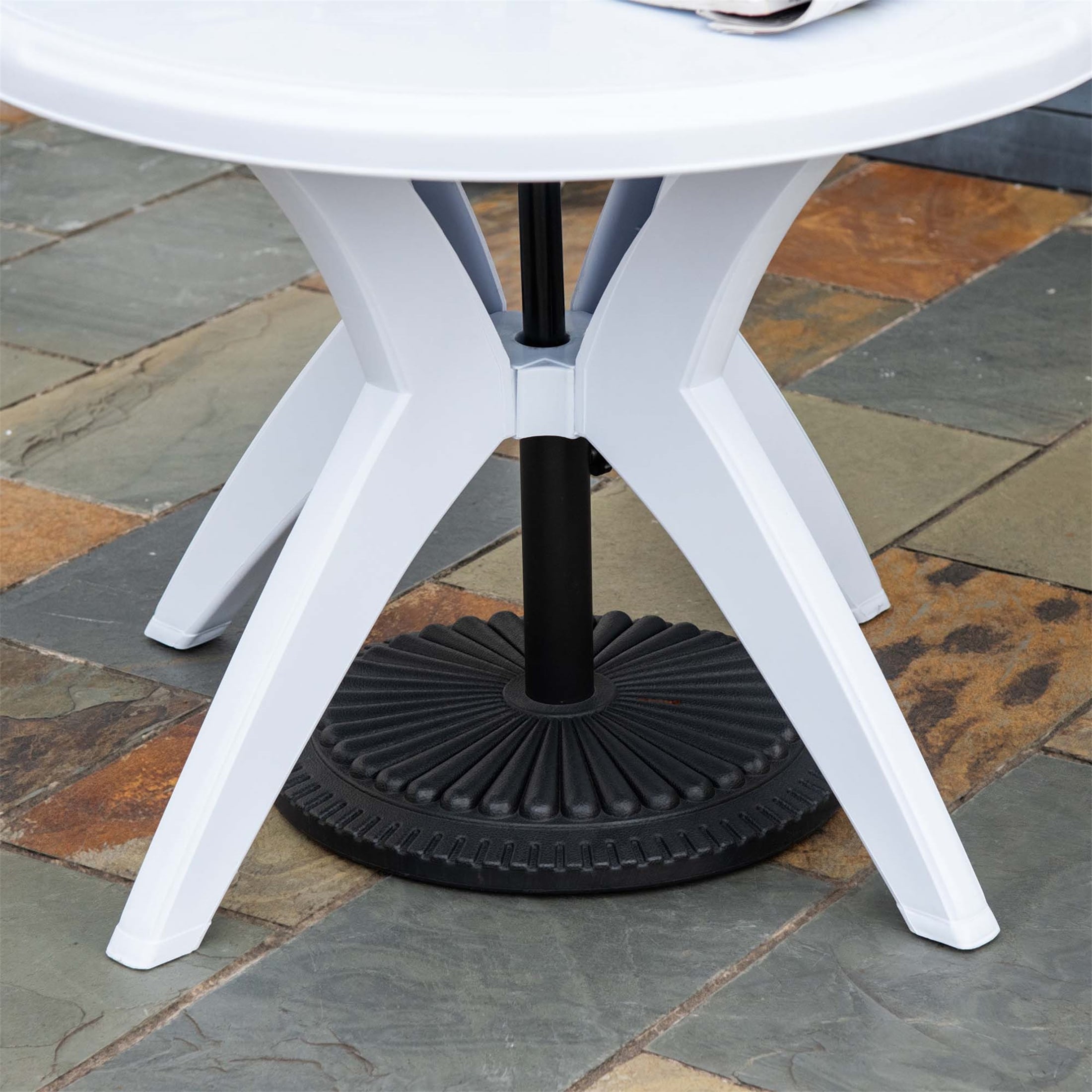 hard plastic patio table with umbrella hole SERWALL 5 Pcs HDPE Dining Set w/Umbrella & 4 Chairs, Gray High quality cast aluminum material is suitable for outdoor use without careful care Grosfillex US526704 Ibiza 46" White