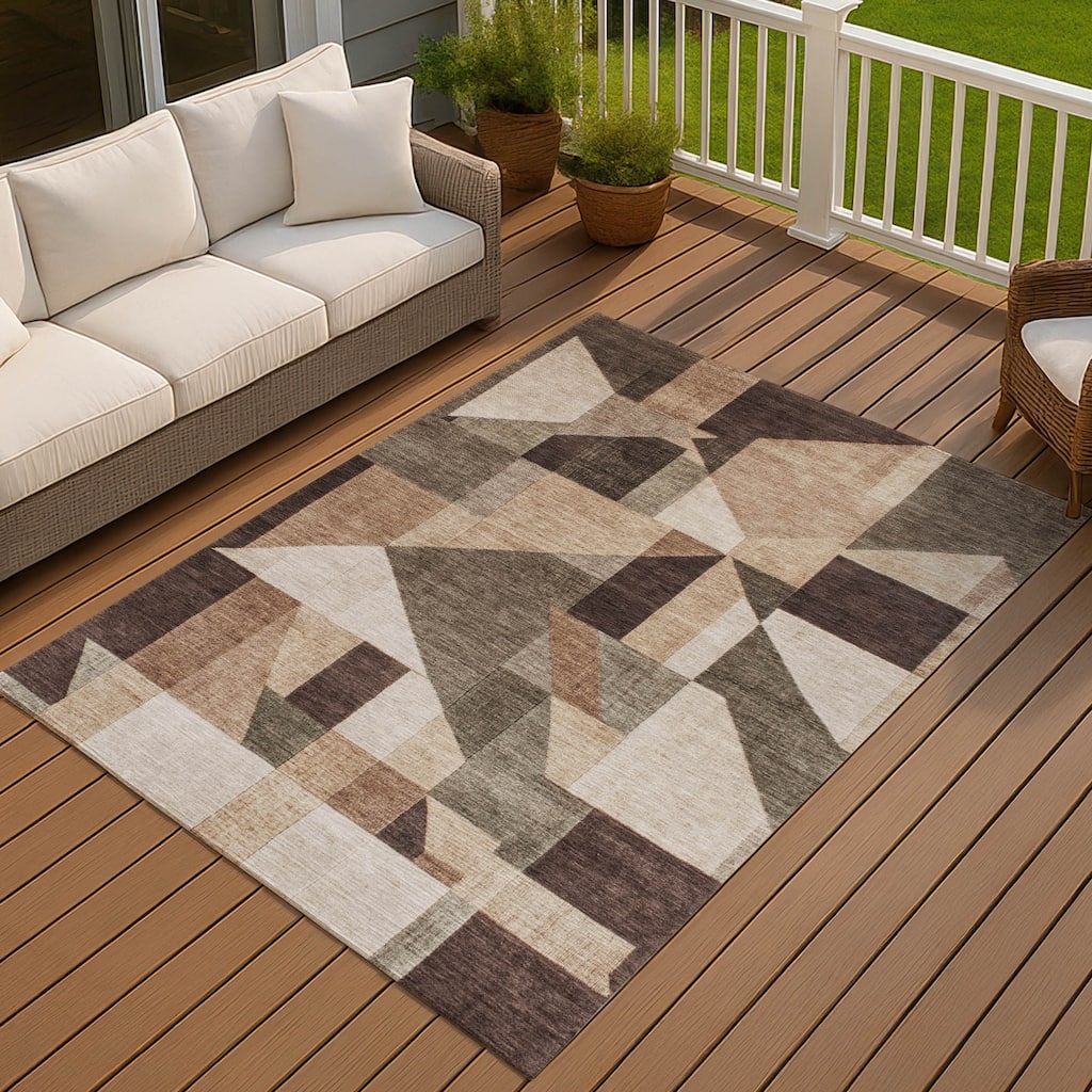 Machine Washable Indoor/ Outdoor Modern Geo Chantille Rug