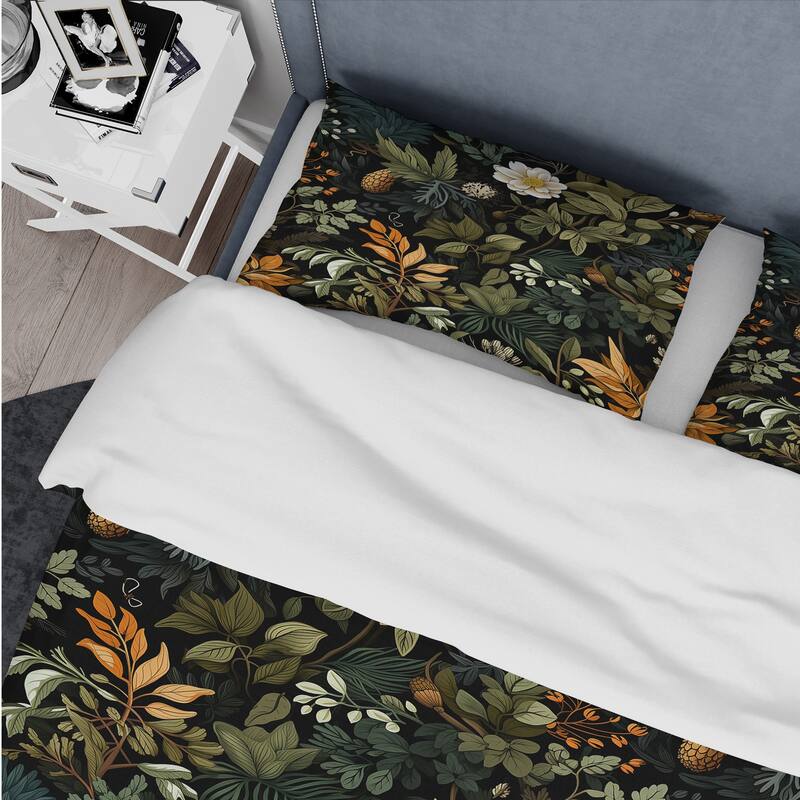 Designart "Rustic Wilderness Cottage Charm" Cottage Bedding Covert Set With 2 Shams