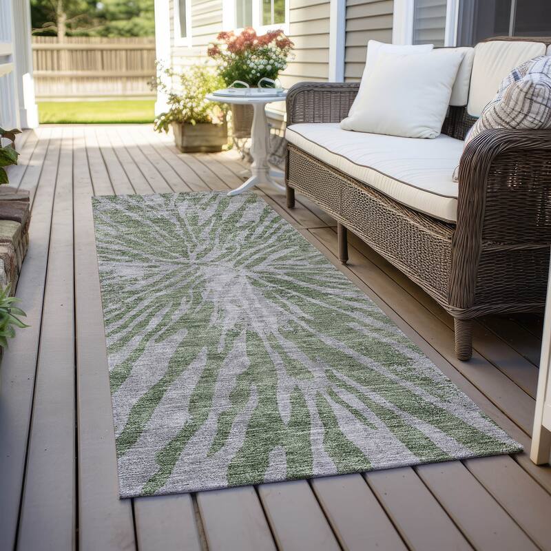 Machine Washable Indoor/ Outdoor Chantille Contemporary Burst Rug - Olive - 2'3" x 7'6"