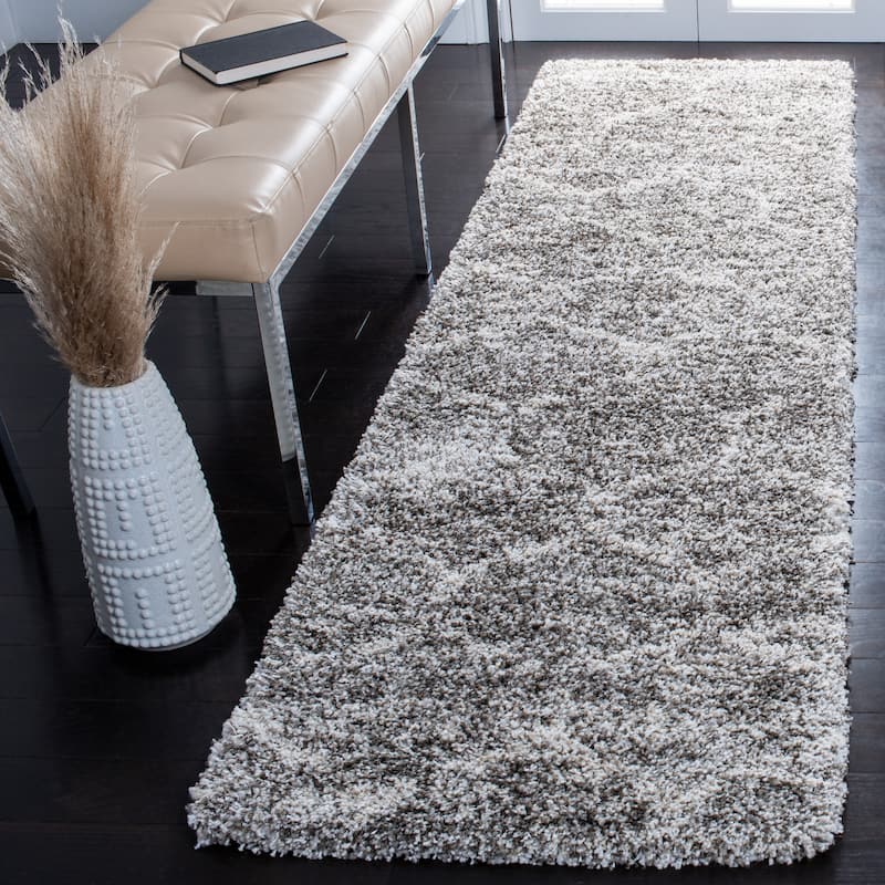SAFAVIEH Hudson Shag Gisele 2-inch Thick Rug - 2'3" x 8' Runner - Grey/Ivory