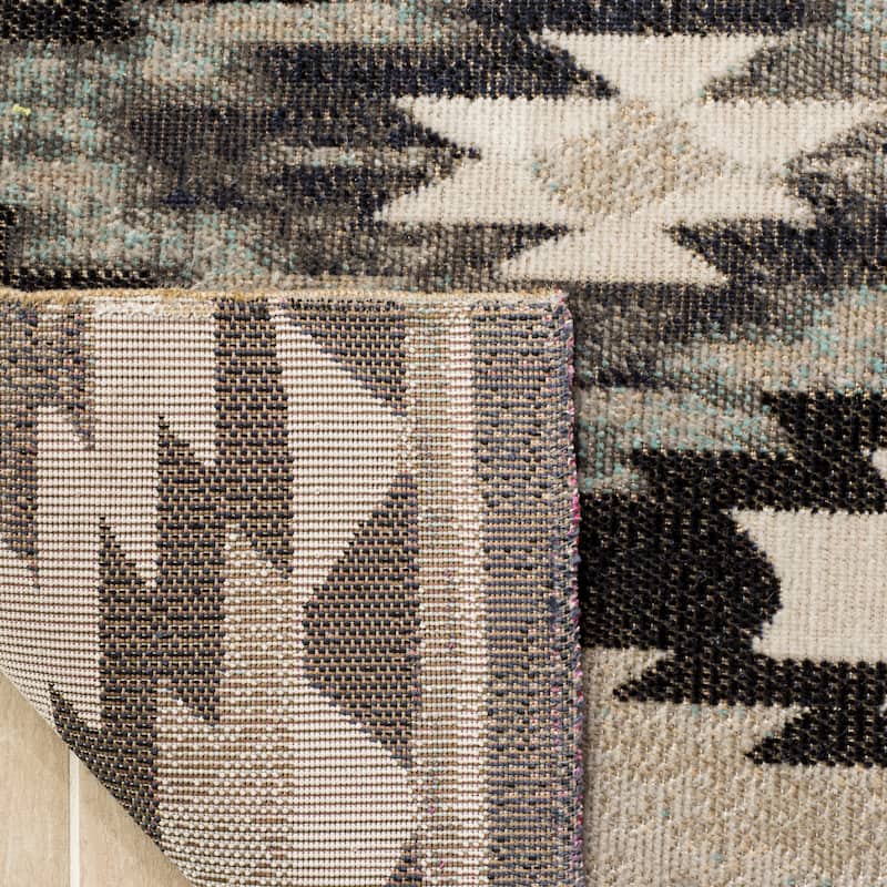 SAFAVIEH Montage Hardine Indoor/ Outdoor Waterproof Patio Backyard Rug