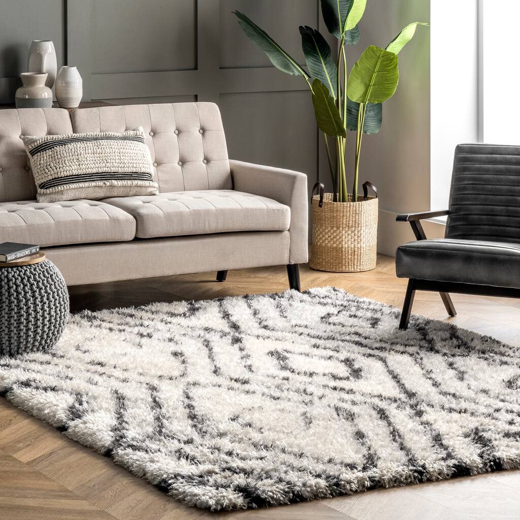 Nuloom Bristowe Diamond Cozy Soft & Fluffy Shag Area Rug