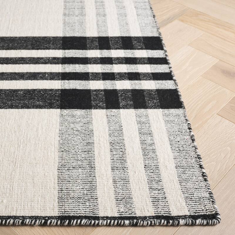 SAFAVIEH Handmade Striped Kilim Magndis Wool Rug