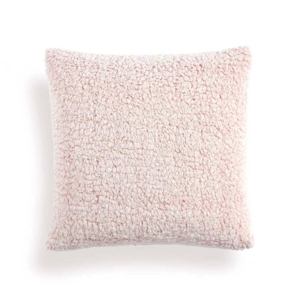 https://ak1.ostkcdn.com/images/products/is/images/direct/b0a0c85a5c07d62944bdf5c8113e698d8c0b19e7/Lush-Decor-Cozy-Soft-Sherpa-Reversible-Decorative-Pillow-Cover.jpg