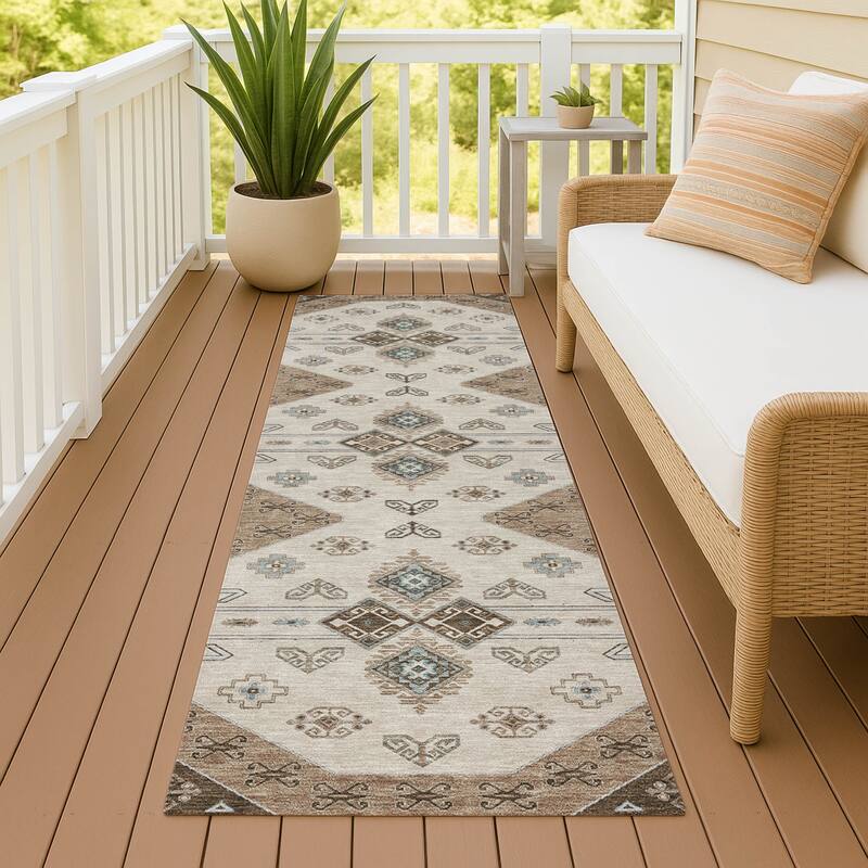 Machine Washable Indoor/ Outdoor Global Hiawatha Chantille Rug - Brown - 2'3" x 7'6"