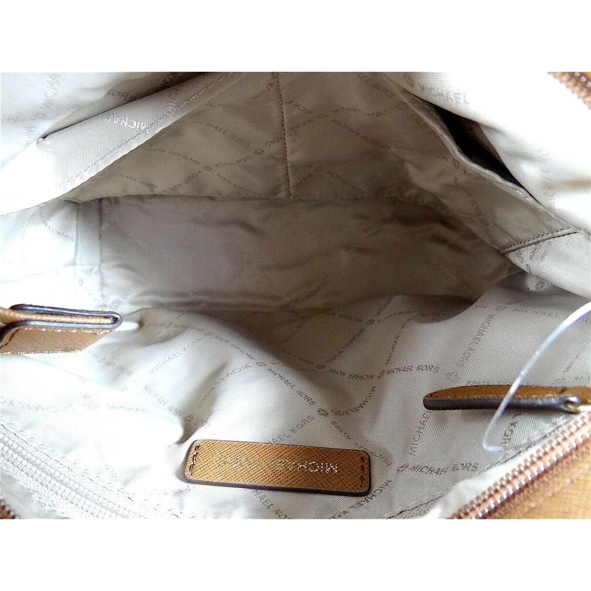 michael kors kempton messenger