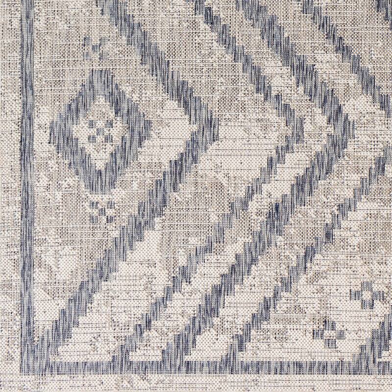 Livabliss Corina Diamond Chevron Indoor/ Outdoor Area Rug