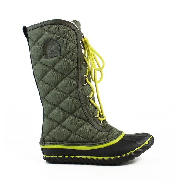 sorel out and about green