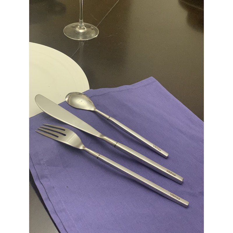 Vibhsa 18-PC Flatware Set (Dinner Knife, Dinner Fork, Dessert Spoon)