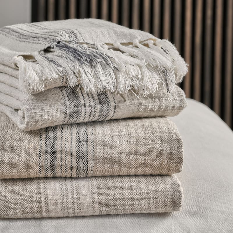 Villa by Classic Home Ria Ivory/Gray Throw Blanket 50x70