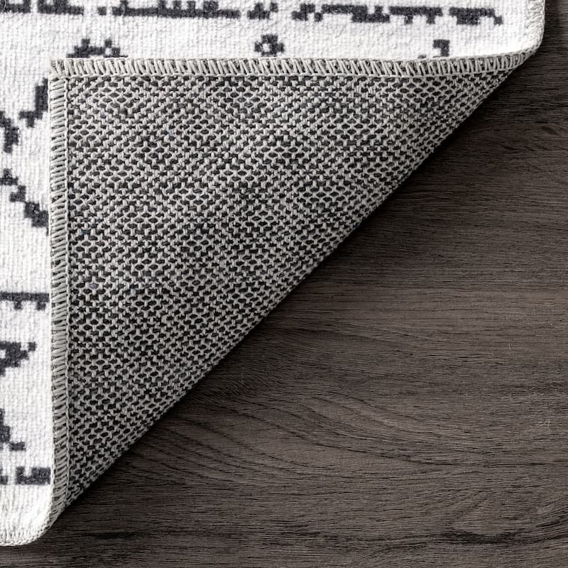 Nuloom Noa SpinClean Machine Washable Tribal Moroccan Area Rug