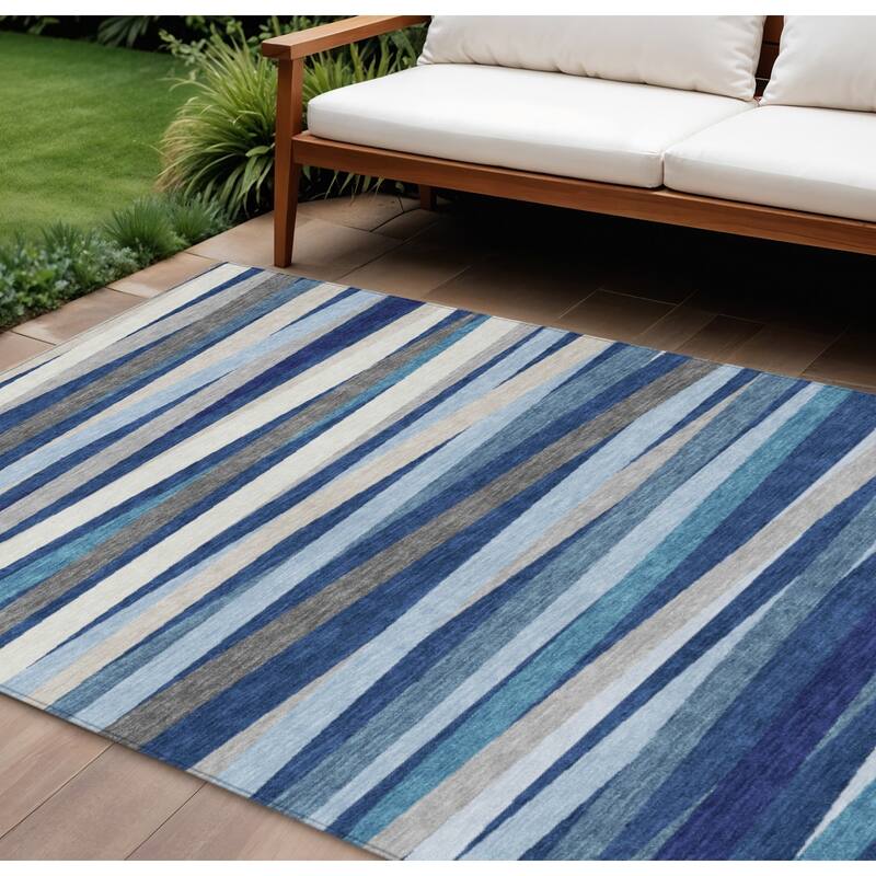 HomeRoots Striped Transitional Rectangle Outdoor Rug - 8' X 10'