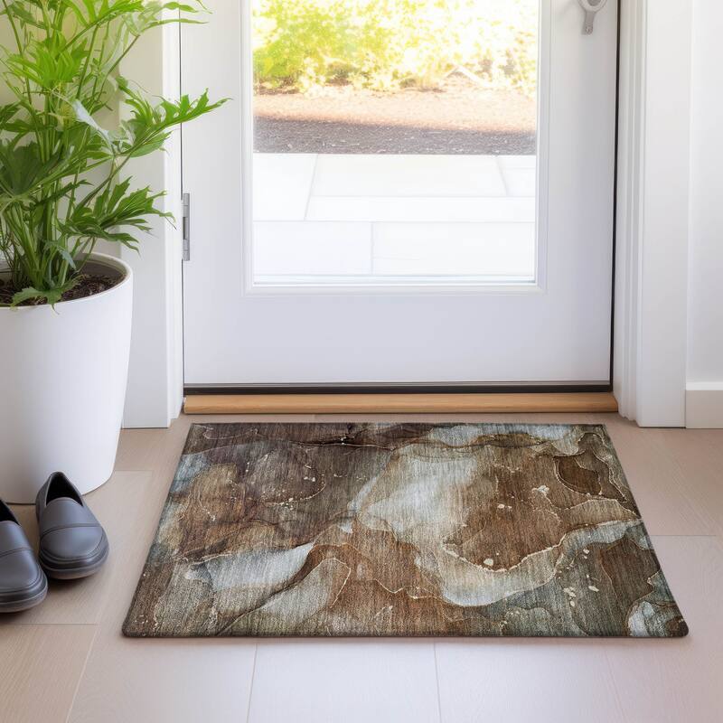 Machine Washable Indoor/ Outdoor Abstract Chantille Rug - 1'8" x 2'6" - Brown