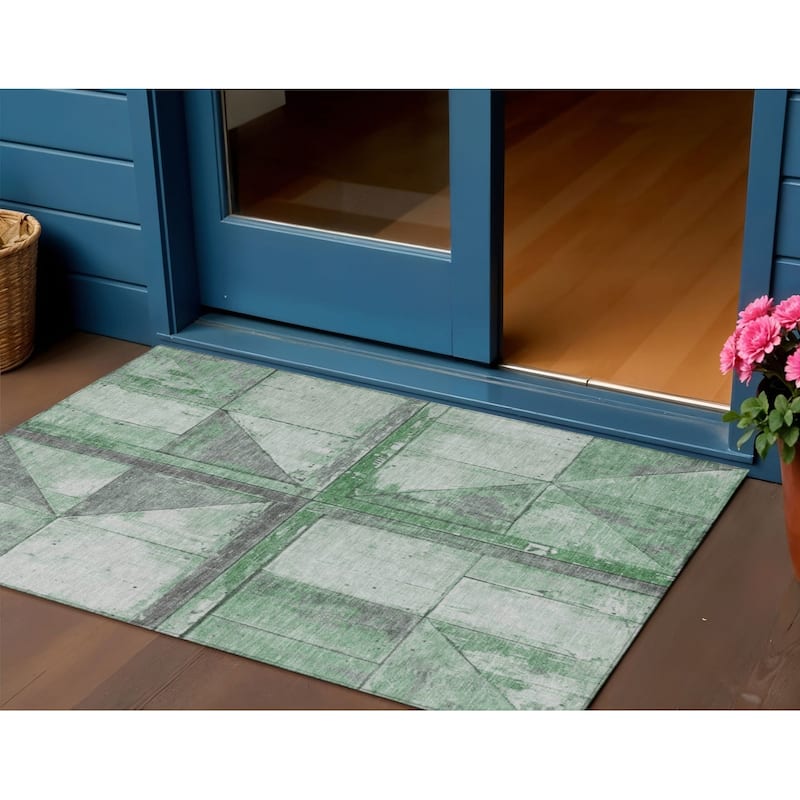 HomeRoots Geometric Transitional Rectangle Outdoor Rug - 3' x 5'