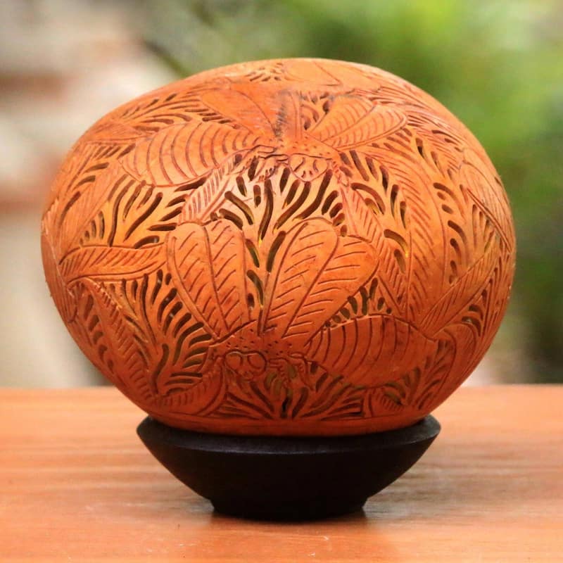 Handmade Beehive Jive Coconut shell sculpture (Indonesia) - 25 x 24 x 23