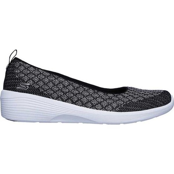 arya in the stars skechers