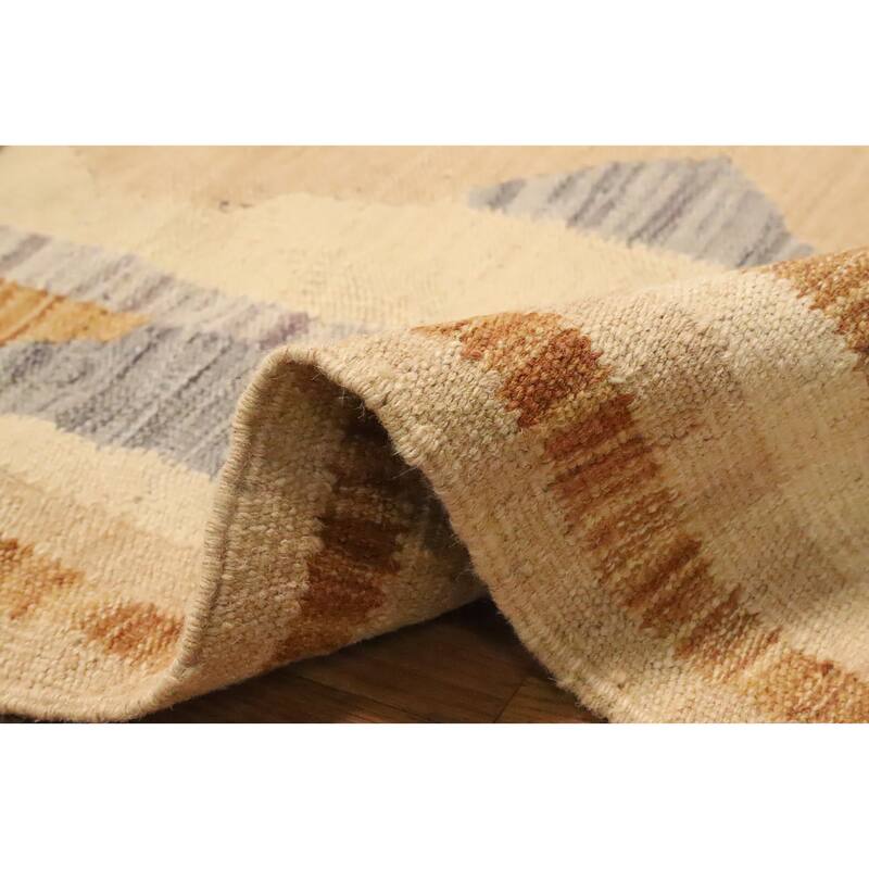 Hand Woven Oriental 100% Wool Carpet Southwestern Tribal Beige & Ivories Kilim Area Rug - 5' 6'' X 3' 8''