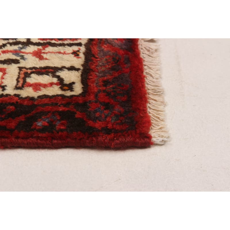 Andelz Red Rug 4'3" x 6'8" - 4'3 x 6'8