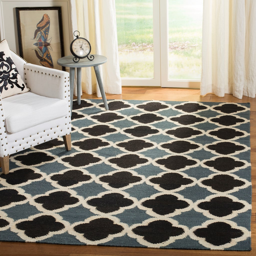 SAFAVIEH Handmade Flatweave Dhurries Bachisia Modern Wool Rug