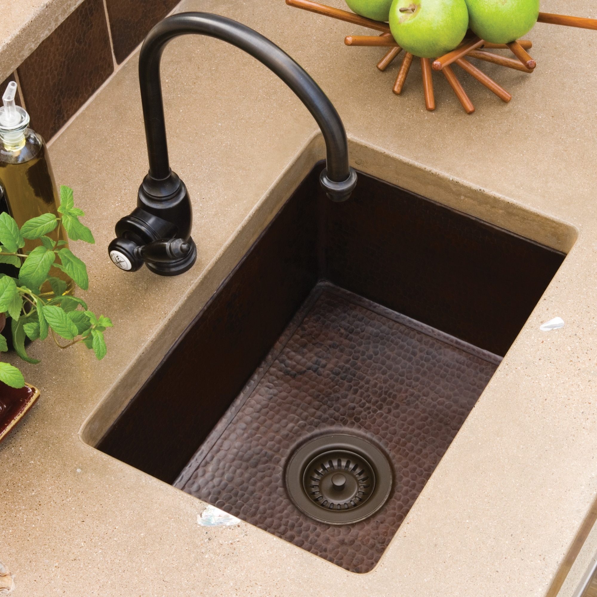 Cocina Hand Hammered Copper 21-inch Undermount Kitchen Sink - 21.5 x 16 x 9
