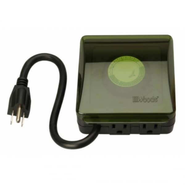 Woods Outdoor Heavy Duty Mechanical Timer 15 amps 125 volts Green