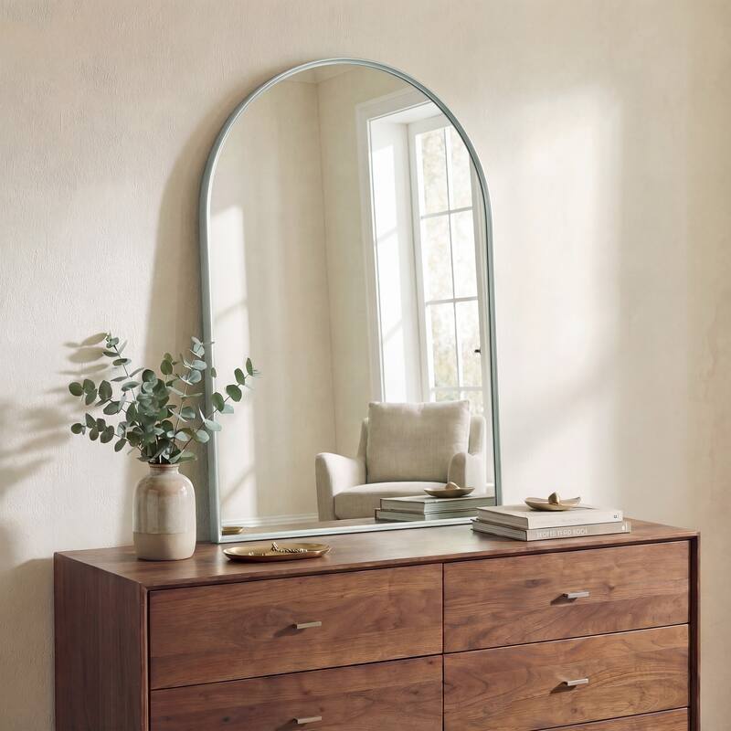 JONATHAN Y Elodie Arched Metal Framed Wall Mounted Mirror