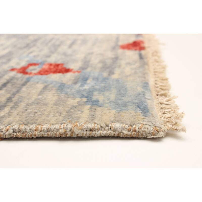 ECARPETGALLERY Hand-knotted Mystique Light Blue Wool Rug - 4'8 x 6'4