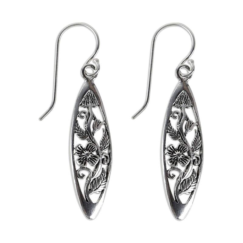 NOVICA Sterling Silver Spring Daisy Handmade Dangle Earrings (Thailand) - 1.9*0.4