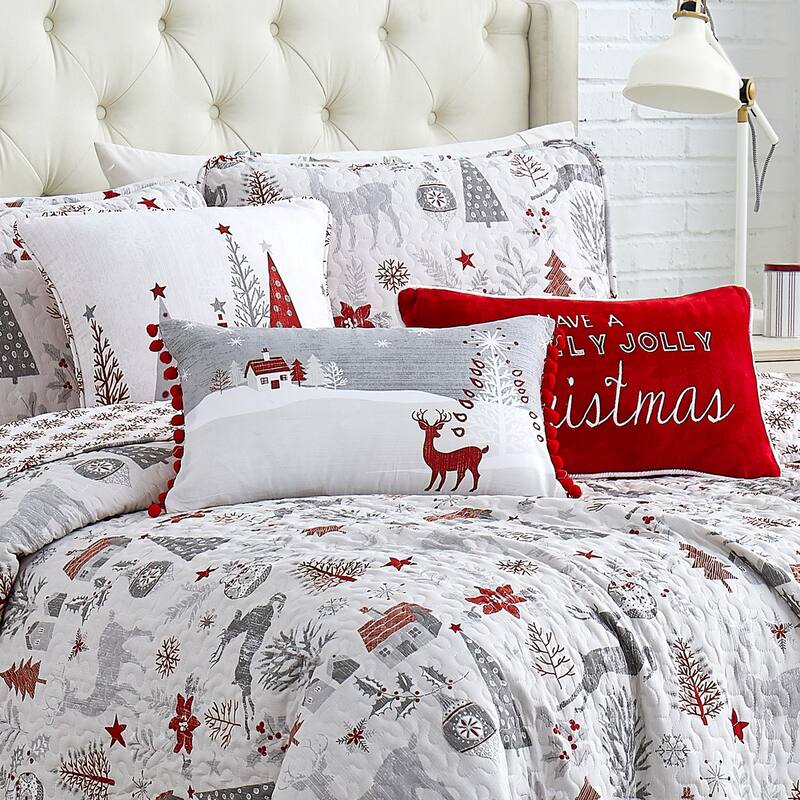 Holly Jolly Lane Oversized Reversable 6-Piece Quilt Set