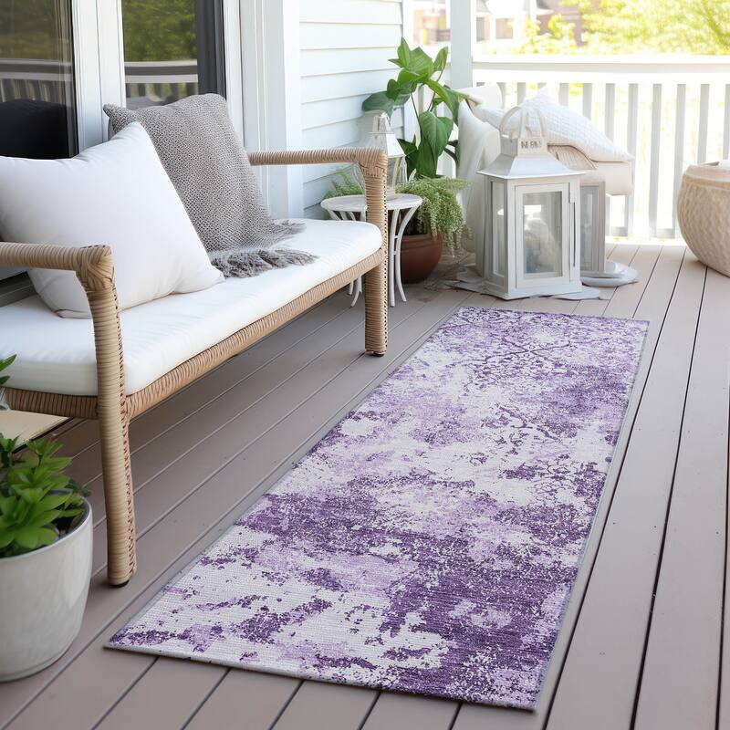 Machine Washable Indoor/ Outdoor Chantille Distressed Traditional Rug - Lavender - 2'3" x 7'6"