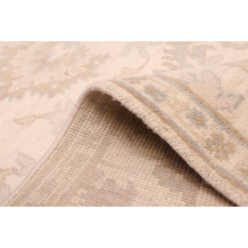 ECARPETGALLERY Hand-knotted Royal Oushak Ivory Wool Rug - 6'2 x 8'6