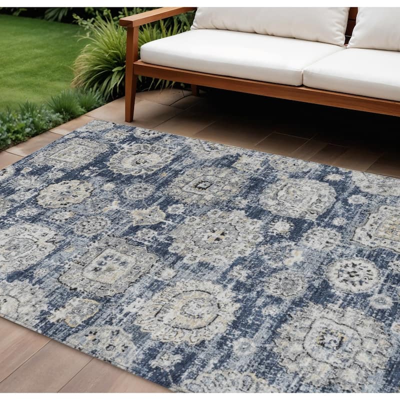 HomeRoots Floral Transitional Rectangle Outdoor Rug - 10' X 14'