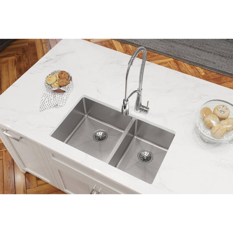 Elkay Crosstown Stainless Steel 31-1/2" x 18-1/2" x 9", 60/40 Double Bowl Undermount Sink