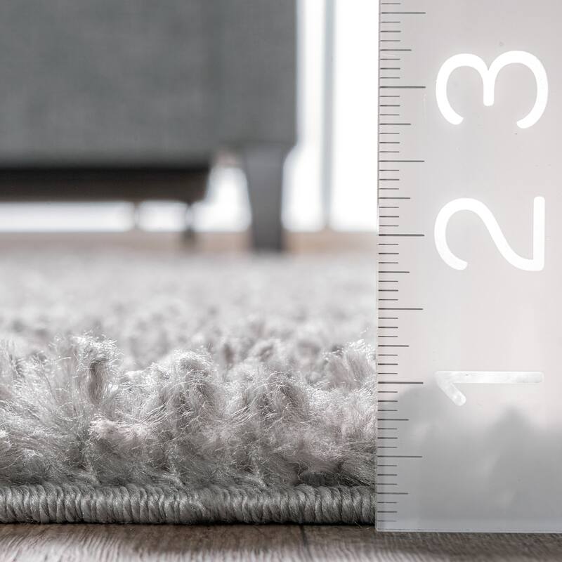 Nuloom Neva Modern Tasseled Shag Area Rug