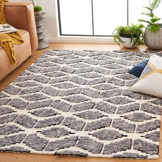 SAFAVIEH Handmade Ebony Arien Modern Wool Rug