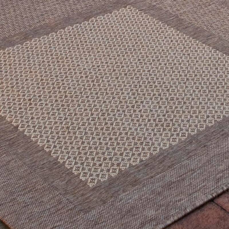SAFAVIEH Courtyard Shirlee Indoor/ Outdoor Waterproof Patio Backyard Rug