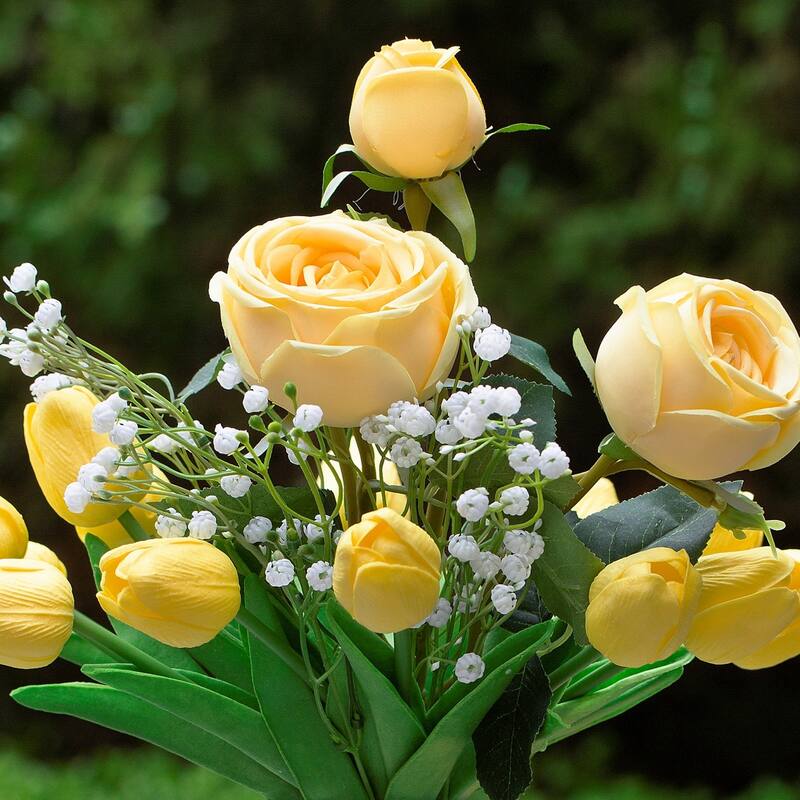 Mixed Rose and Tulip Flower Arrangement in Clear Glass Vase with Acrylic Water for Home Wedding Decoration
