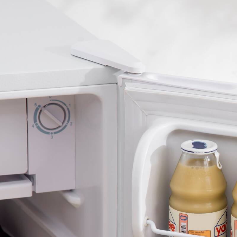 Single Door Compact Refrigerator with Adjustable Thermostat
