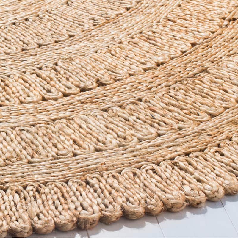 SAFAVIEH Handmade Natural Fiber Pierrine Jute Rug - Natural - 5' Round