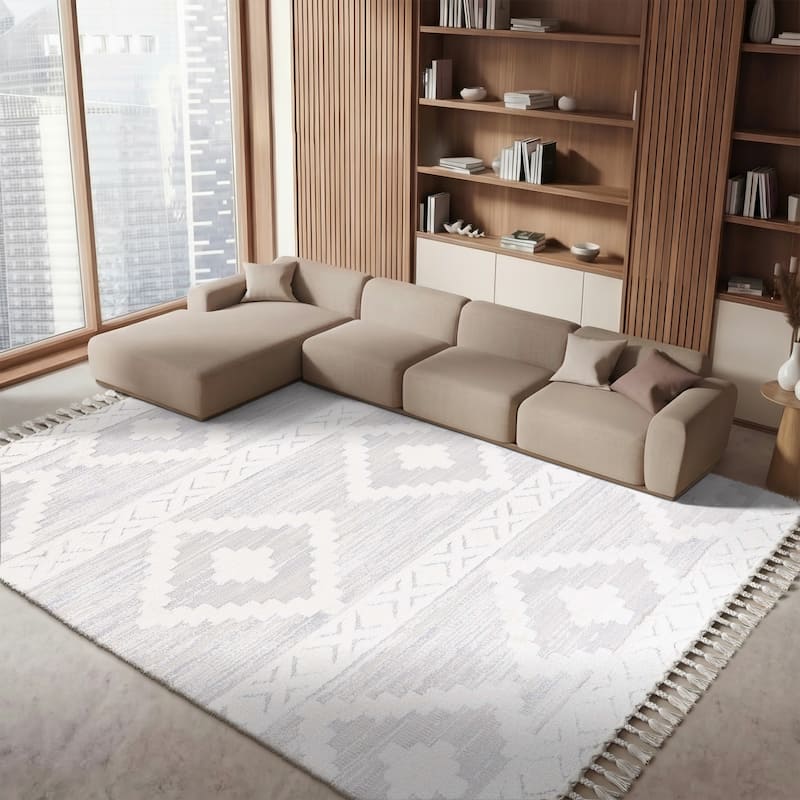 SAFAVIEH Moroccan Tassel Shag Marybelle 2-inch Thick Rug