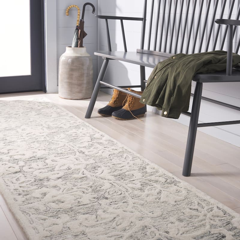 Martha Stewart by SAFAVIEH Handmade Eibhlis Wool Rug